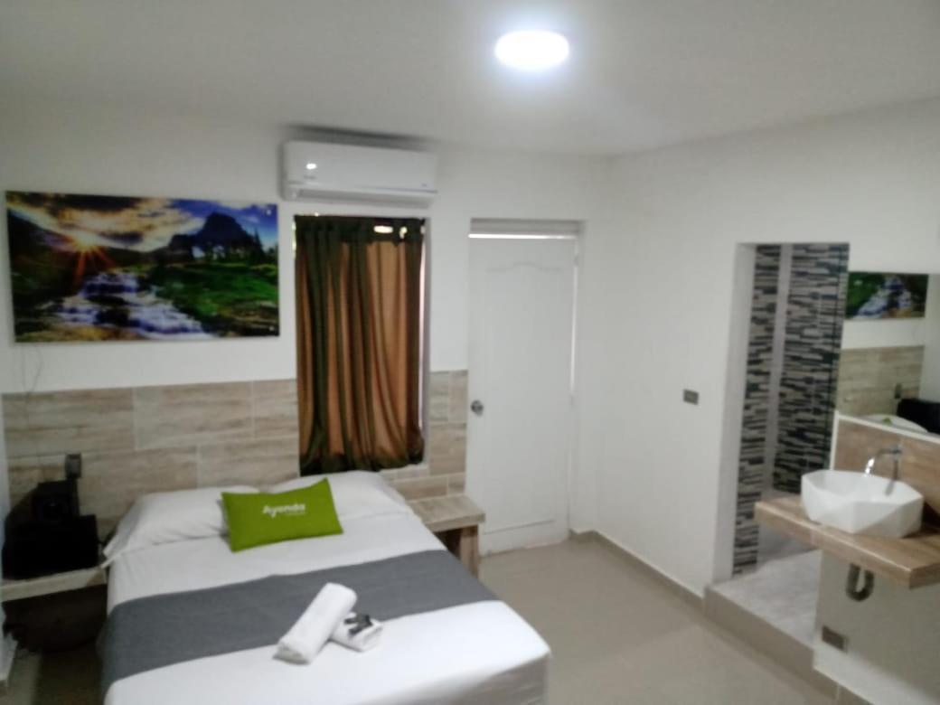 Hotel Brisas Medellin Luaran gambar