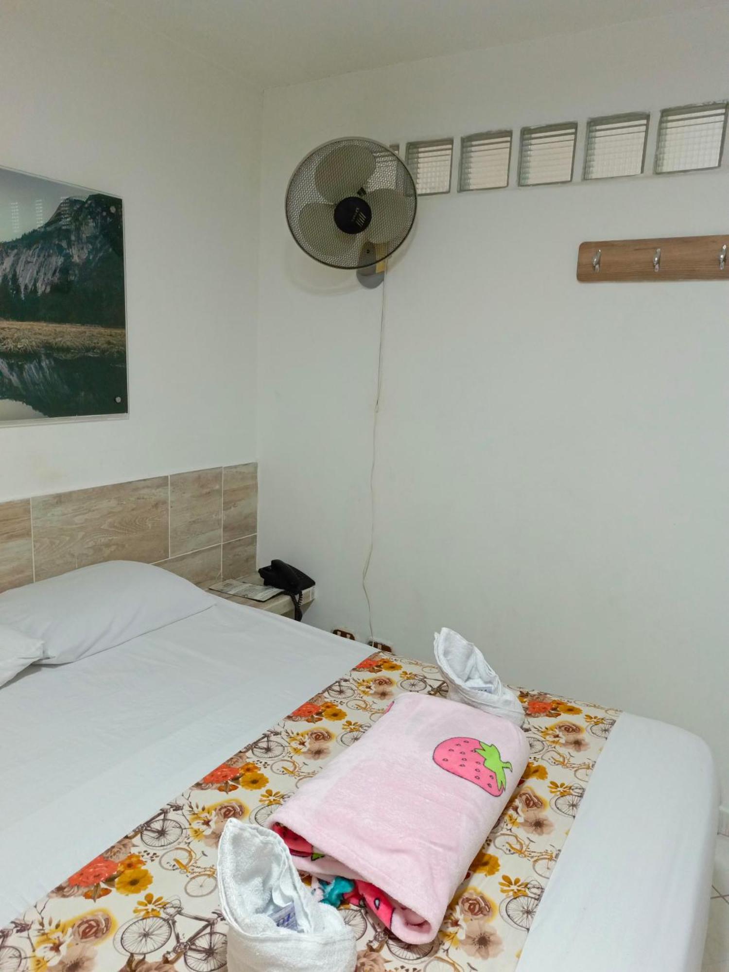Hotel Brisas Medellin Luaran gambar